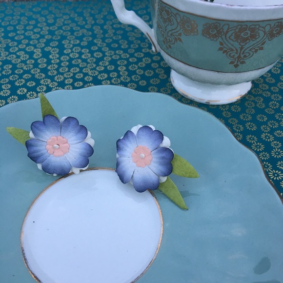 OOAK handmade eco-friendly flower earrings - Picture 3 of 8